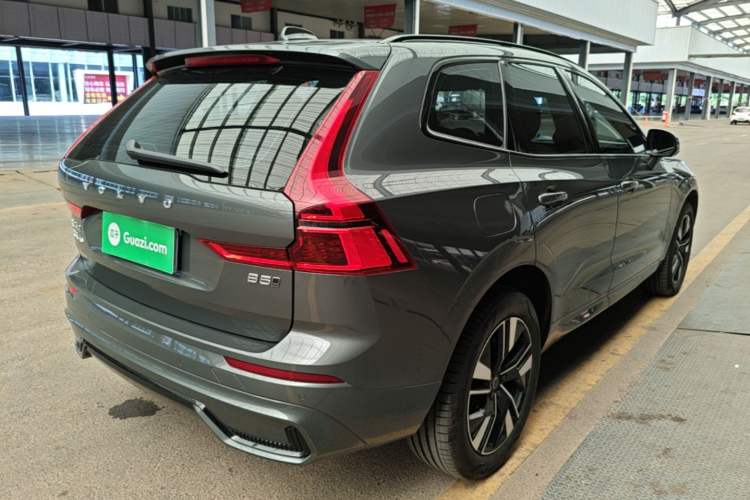 Used Volvo XC60 2026 B5 4x4 SmartDrive Sport Edition Rear Right 45 Deg