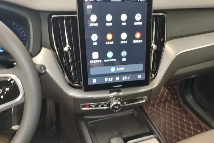 Used Volvo XC60 2026 B5 4x4 Smart Luxury Edition Audio And AC Panel