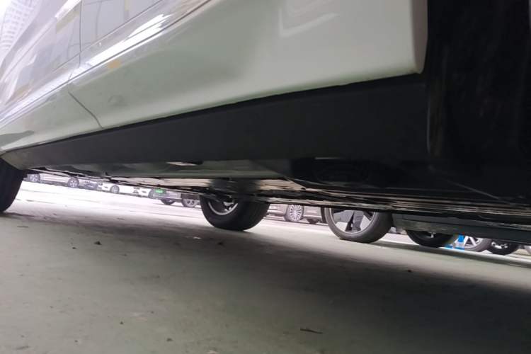Used Volvo XC60 2026 B5 4x4 Smart Luxury Edition Chassis Rear Left