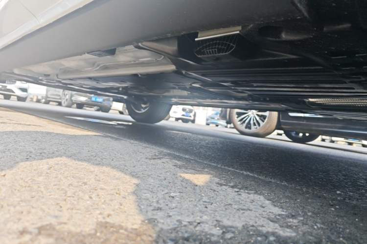 Used Volvo XC60 2026 B5 4x4 Smart Luxury Edition Chassis Rear Left