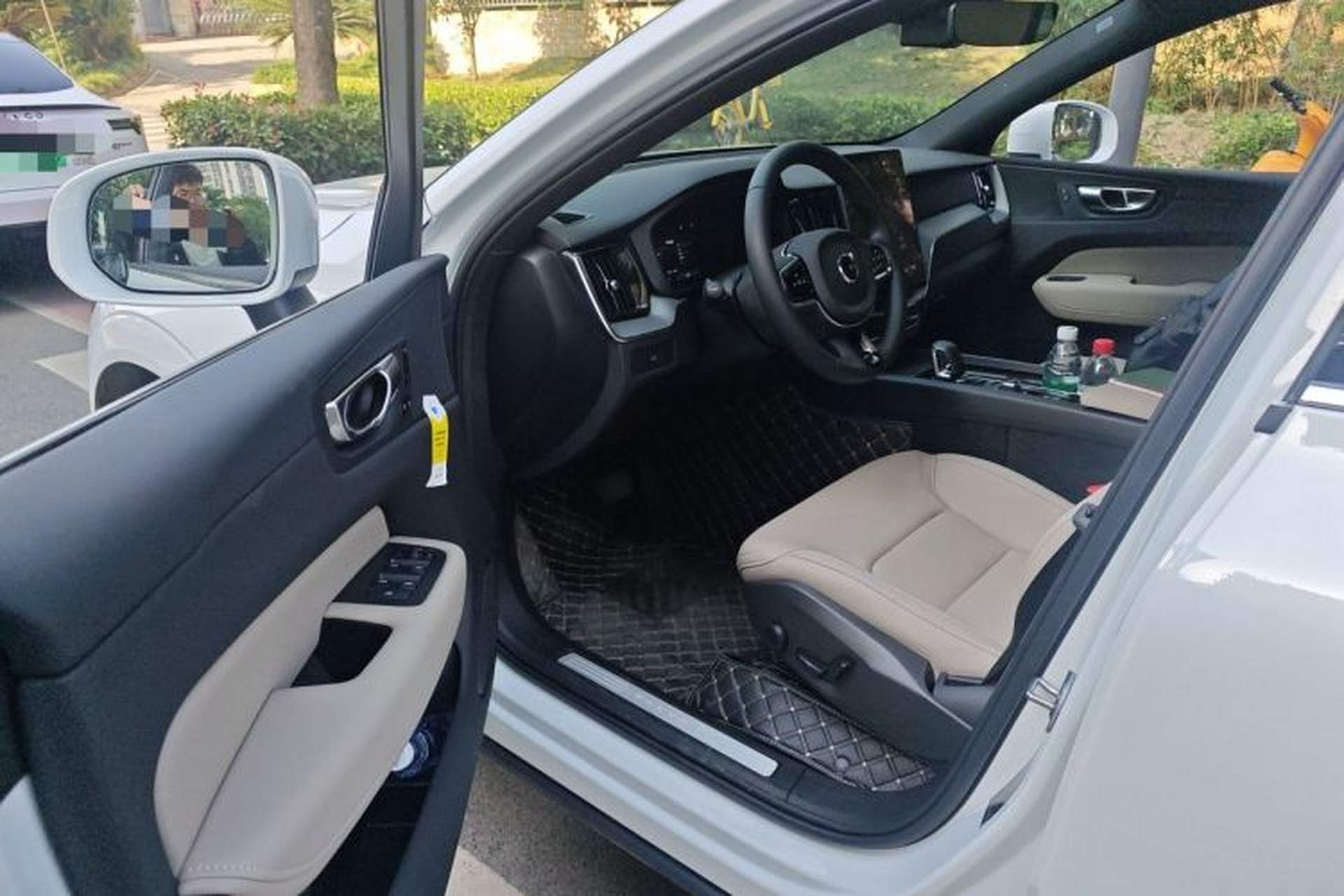 Used Volvo XC60 2026 B5 4x4 Smart Luxury Edition Driver Seat