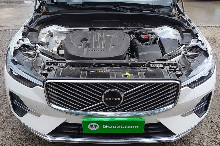 Used Volvo XC60 2026 B5 4x4 Smart Luxury Edition Engine Bay