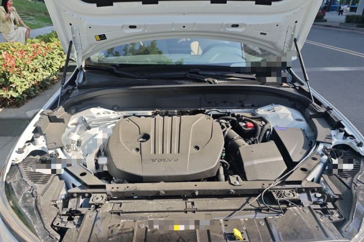 Used Volvo XC60 2026 B5 4x4 Smart Luxury Edition Engine Bay