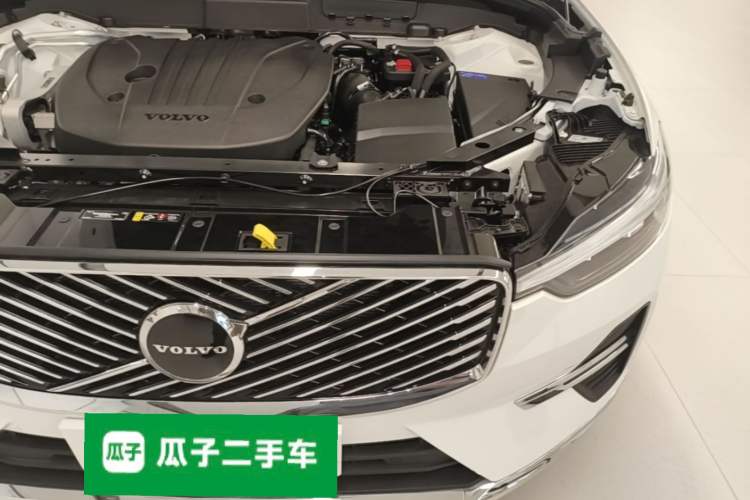 Used Volvo XC60 2026 B5 4x4 Smart Luxury Edition Engine Bay Left