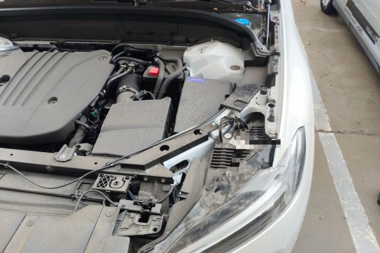 Used Volvo XC60 2026 B5 4x4 Smart Luxury Edition Engine Bay Left