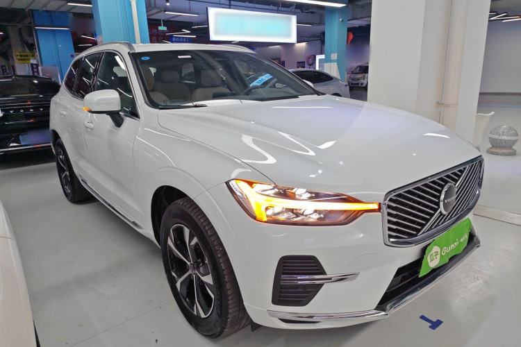 Used Volvo XC60 2026 B5 4x4 Smart Luxury Edition Exterior 1