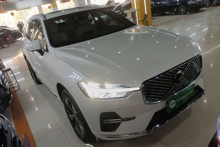Used Volvo XC60 2026 B5 4x4 Smart Luxury Edition Exterior 1