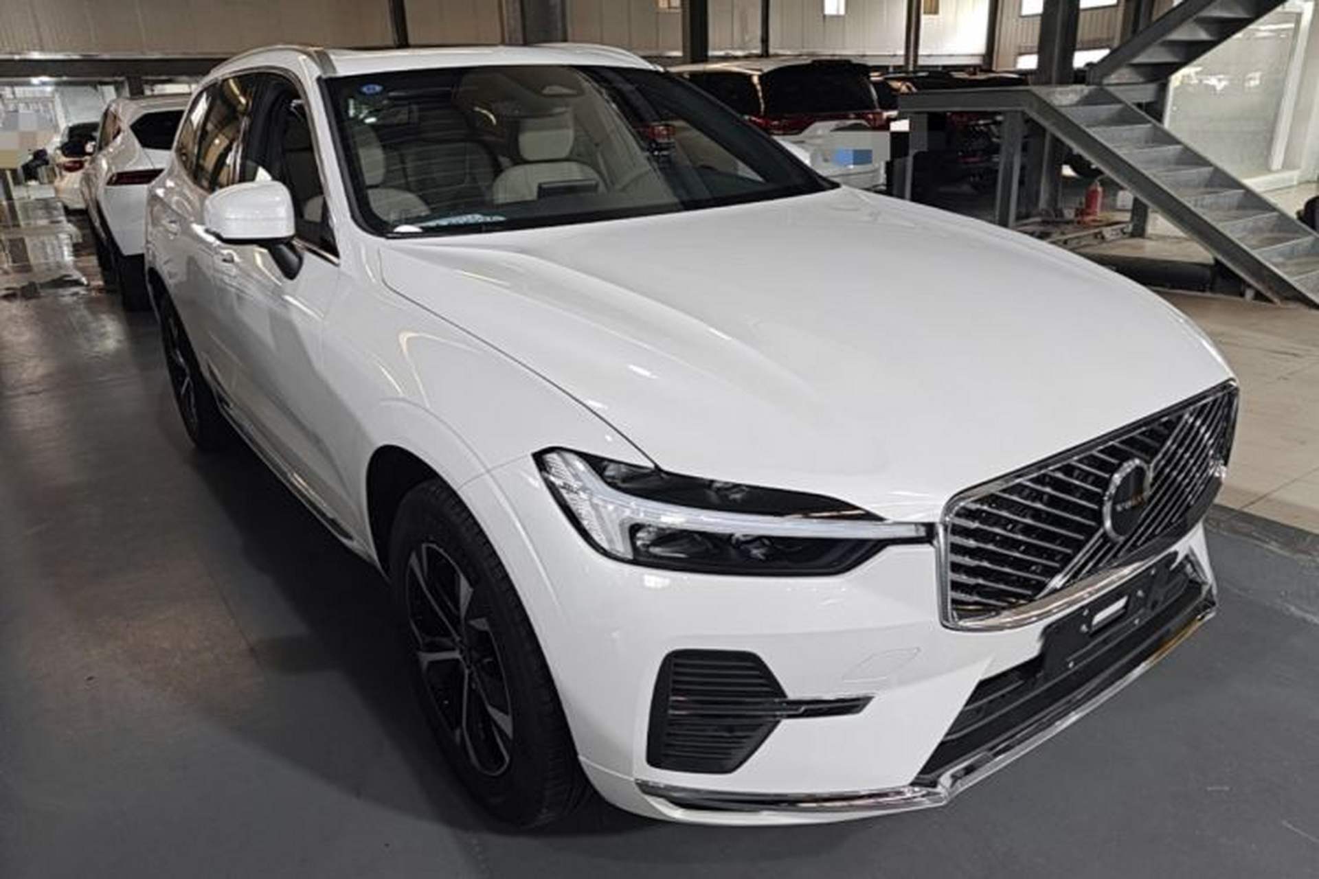 Used Volvo XC60 2026 B5 4x4 Smart Luxury Edition Exterior 1