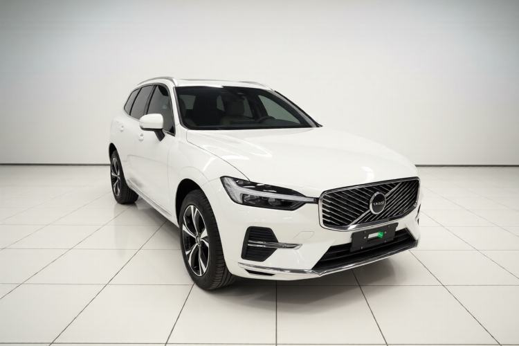 Used Volvo XC60 2026 B5 4x4 Smart Luxury Edition Exterior 1
