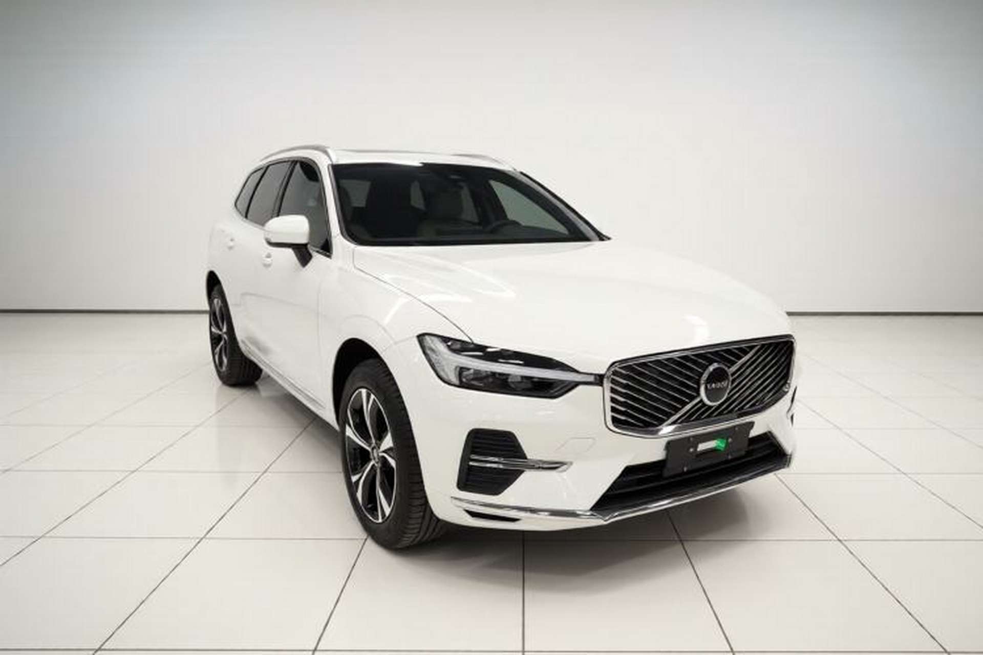 Used Volvo XC60 2026 B5 4x4 Smart Luxury Edition Exterior 1