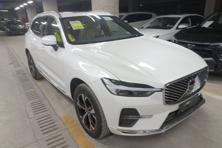 Used Volvo XC60 2026 B5 4x4 Smart Luxury Edition Exterior 1