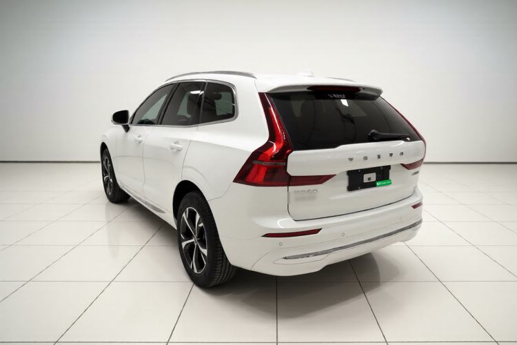 Used Volvo XC60 2026 B5 4x4 Smart Luxury Edition Exterior 2