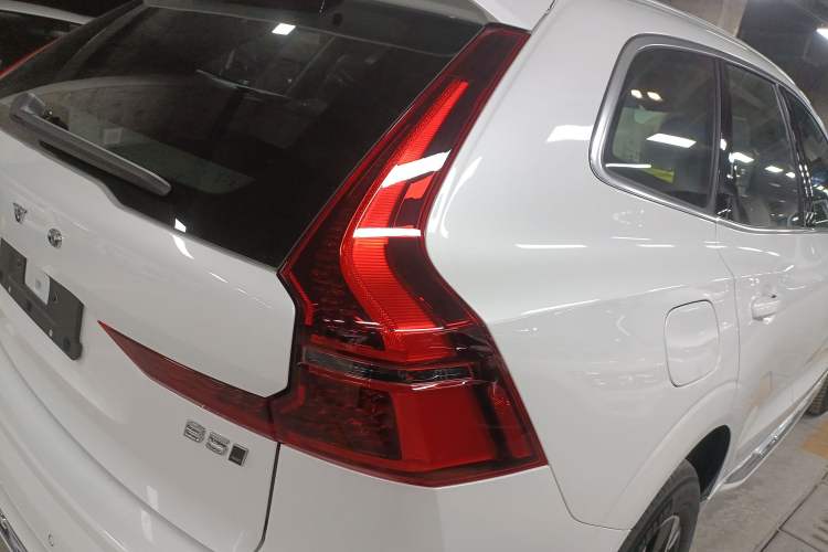 Used Volvo XC60 2026 B5 4x4 Smart Luxury Edition Exterior 2