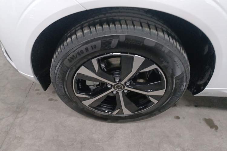 Used Volvo XC60 2026 B5 4x4 Smart Luxury Edition Exterior 3