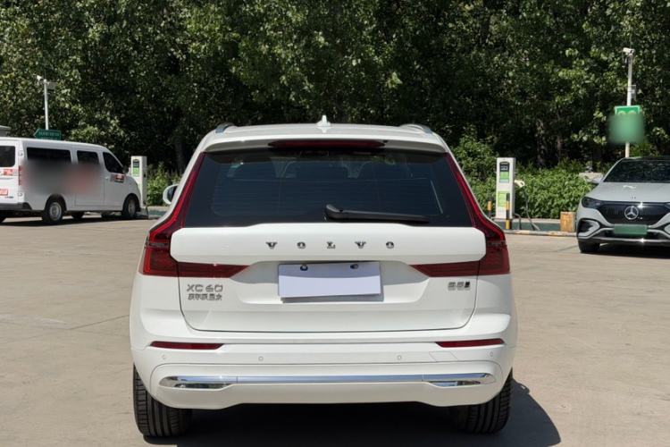 Used Volvo XC60 2026 B5 4x4 Smart Luxury Edition Exterior 4