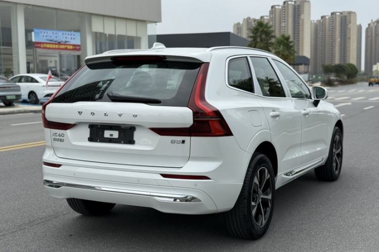 Used Volvo XC60 2026 B5 4x4 Smart Luxury Edition Exterior 5