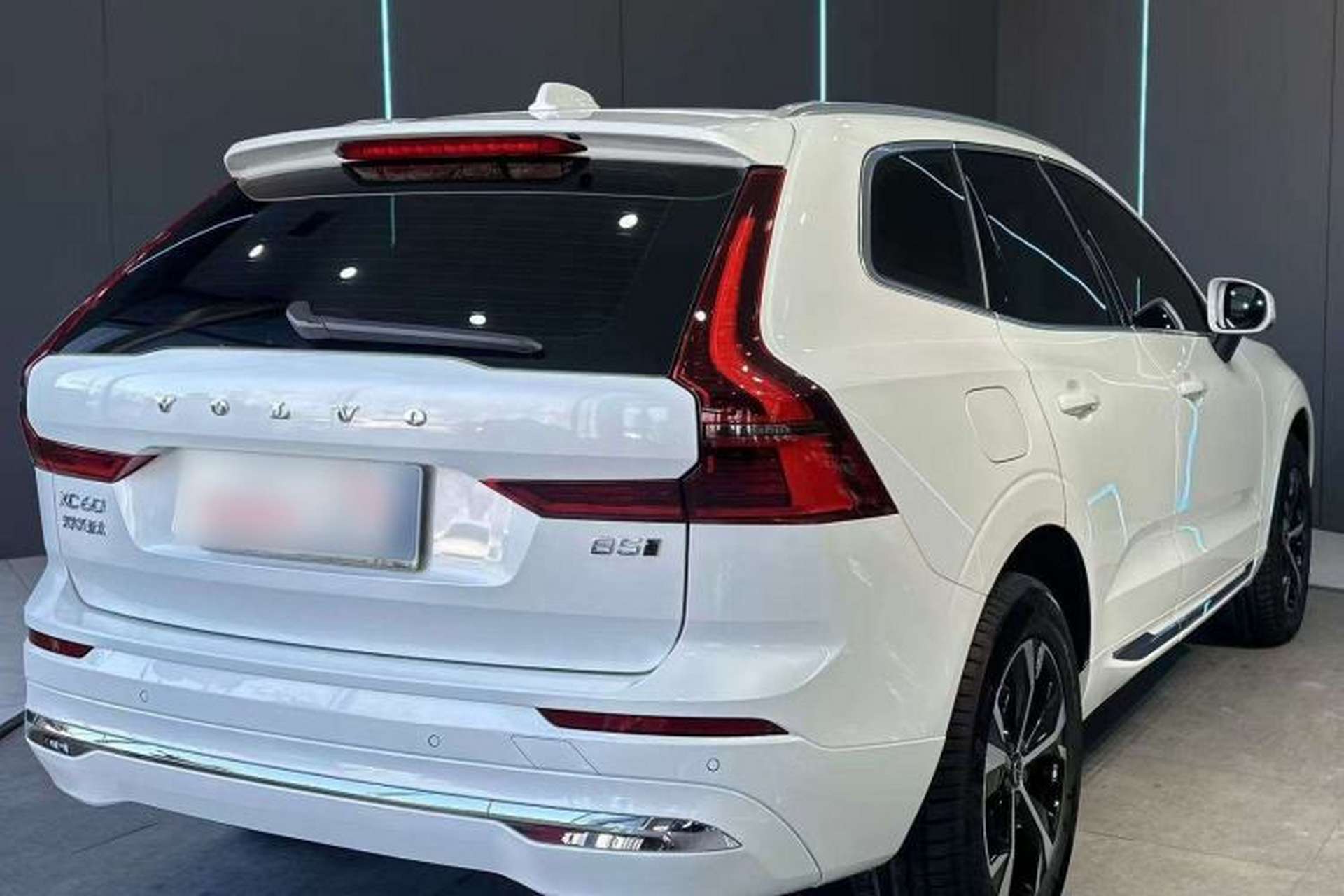 Used Volvo XC60 2026 B5 4x4 Smart Luxury Edition Exterior 6