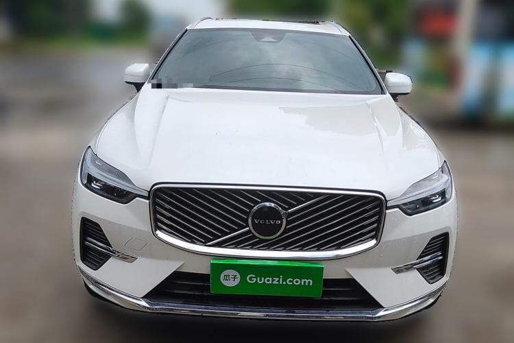Used Volvo XC60 2026 B5 4x4 Smart Luxury Edition Front