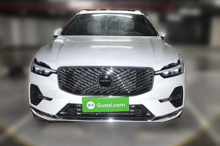 Used Volvo XC60 2026 B5 4x4 Smart Luxury Edition Front