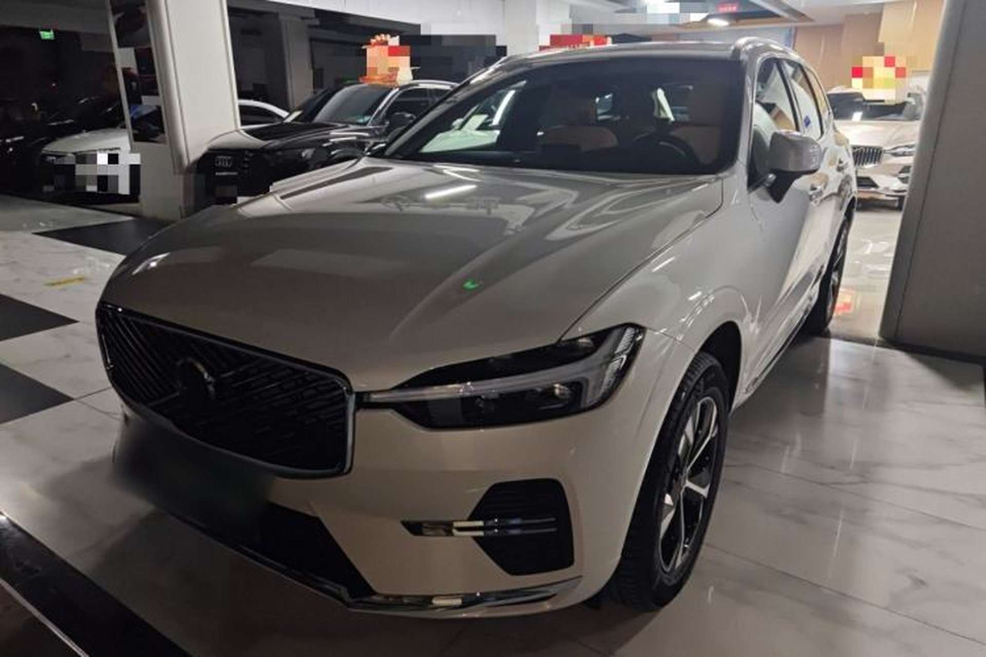 Used Volvo XC60 2026 B5 4x4 Smart Luxury Edition Front Left 45 Deg