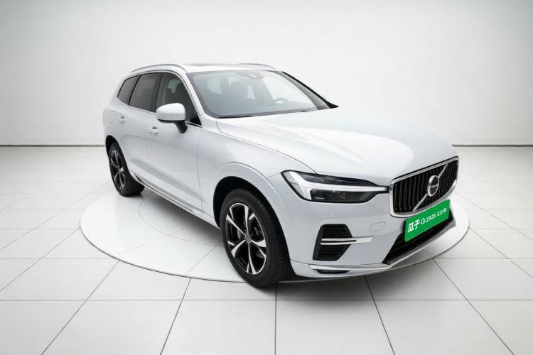 Used Volvo XC60 2026 B5 4x4 Smart Luxury Edition Front Right 45 Deg
