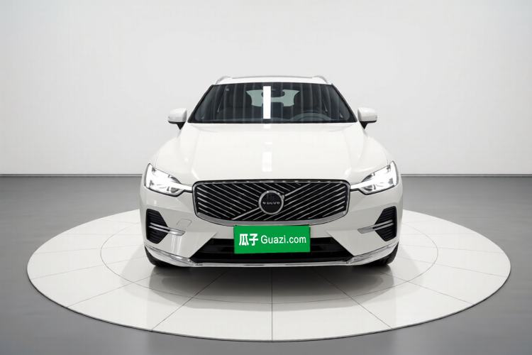 Used Volvo XC60 2026 B5 4x4 Smart Luxury Edition Front