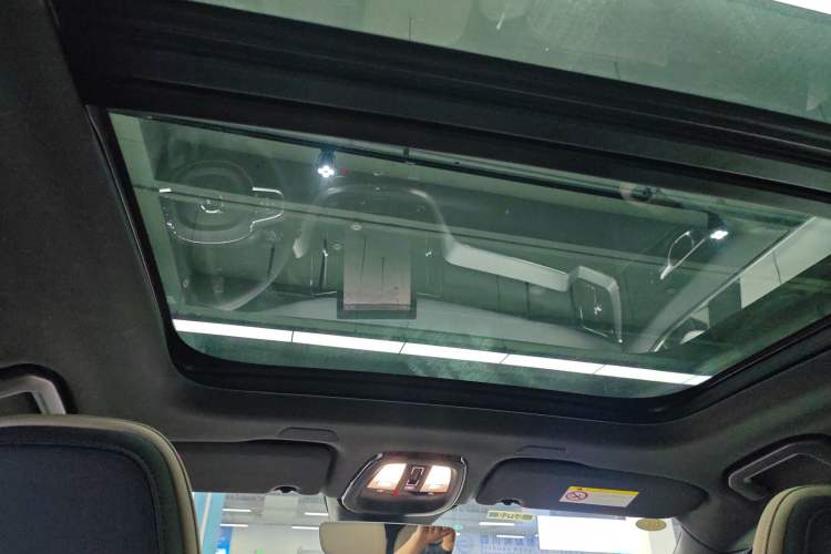 Used Volvo XC60 2026 B5 4x4 Smart Luxury Edition Headliner