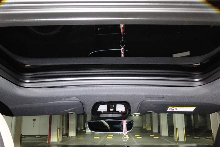 Used Volvo XC60 2026 B5 4x4 Smart Luxury Edition Headliner