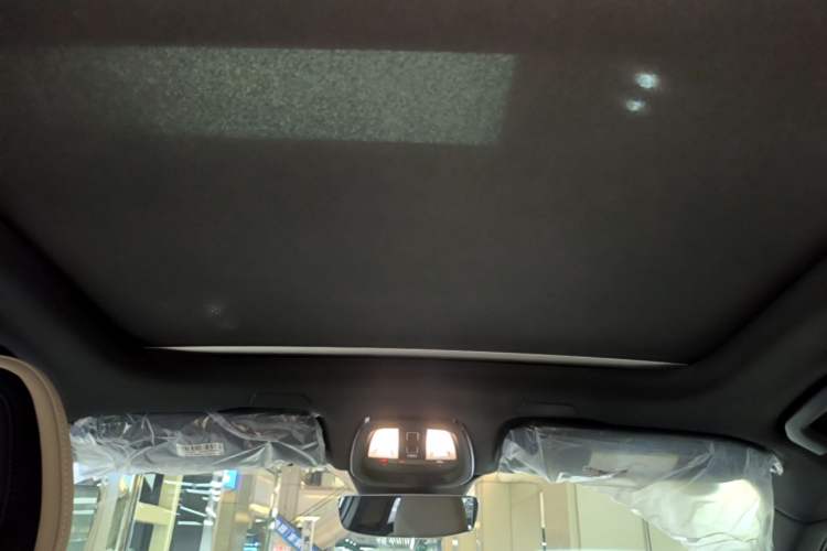 Used Volvo XC60 2026 B5 4x4 Smart Luxury Edition Headliner