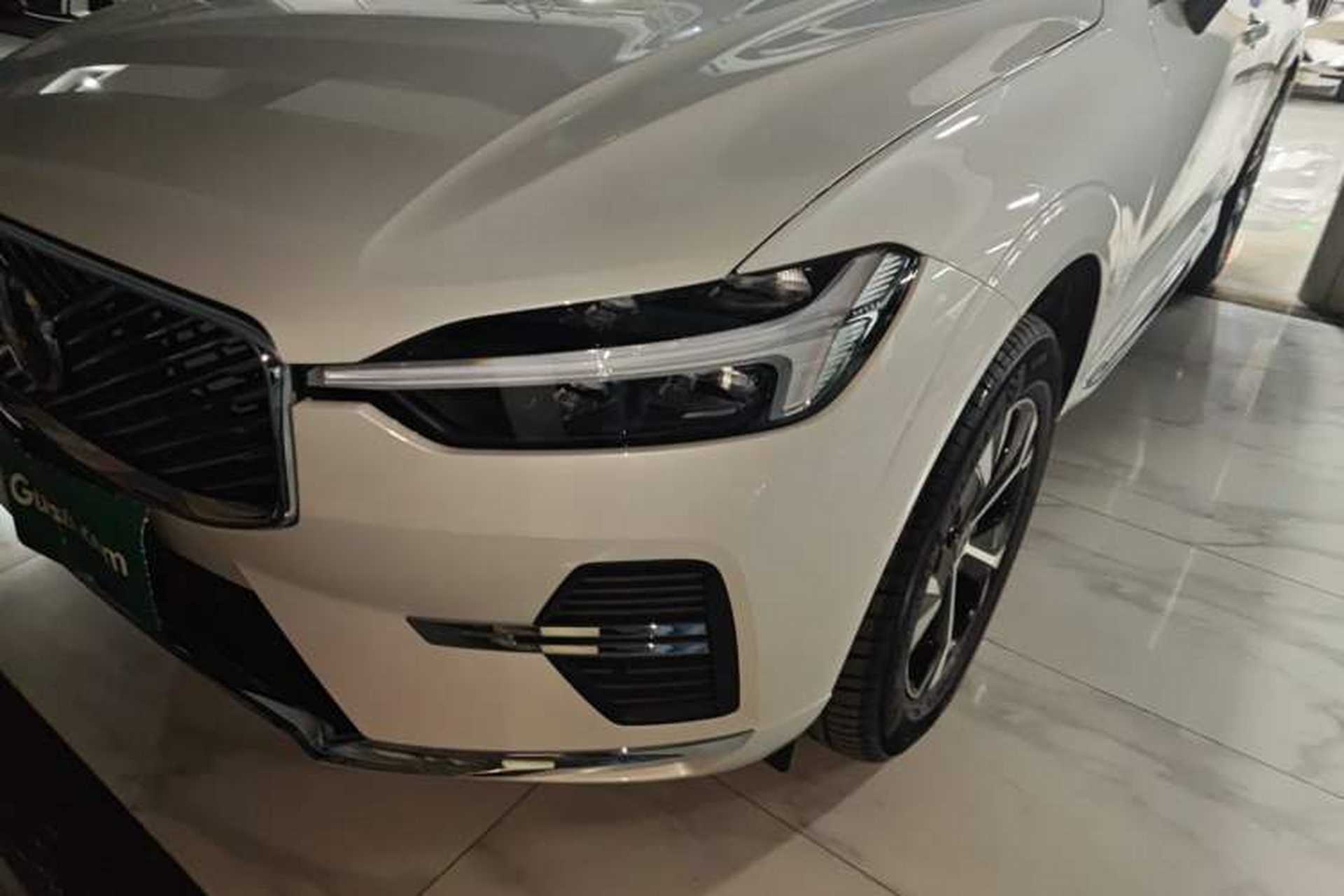 Used Volvo XC60 2026 B5 4x4 Smart Luxury Edition Left Front Headlight