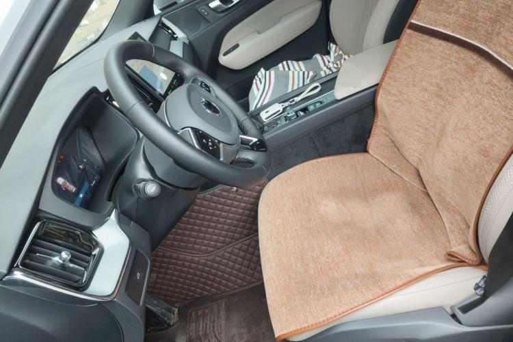 Used Volvo XC60 2026 B5 4x4 Smart Luxury Edition Left Front Seat