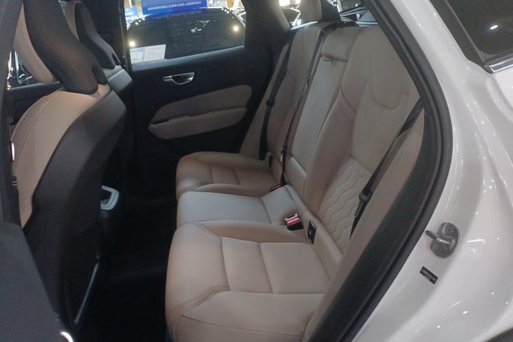Used Volvo XC60 2026 B5 4x4 Smart Luxury Edition Left Rear Seat