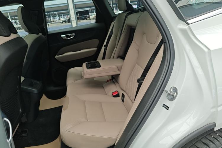 Used Volvo XC60 2026 B5 4x4 Smart Luxury Edition Left Rear Seat