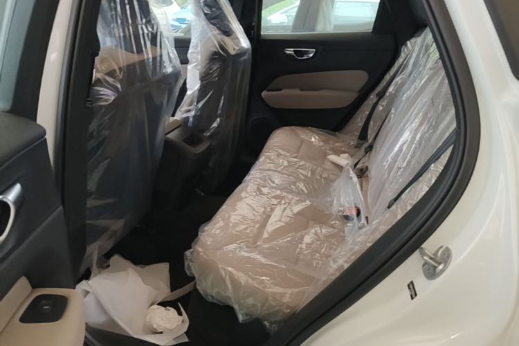 Used Volvo XC60 2026 B5 4x4 Smart Luxury Edition Left Rear Seat