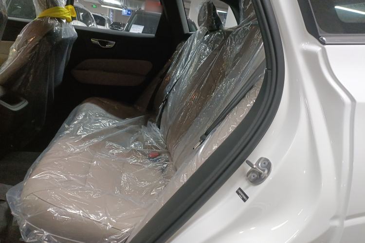 Used Volvo XC60 2026 B5 4x4 Smart Luxury Edition Left Rear Seat