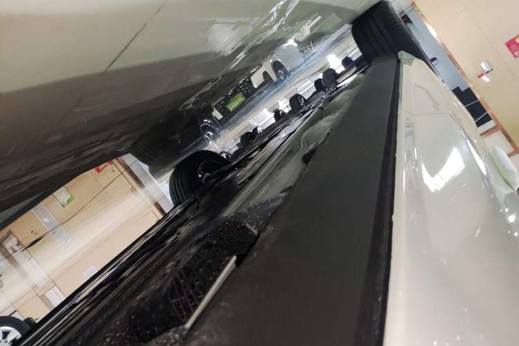 Used Volvo XC60 2026 B5 4x4 Smart Luxury Edition Left Side Sill