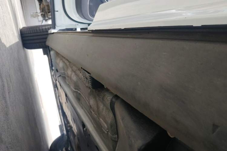 Used Volvo XC60 2026 B5 4x4 Smart Luxury Edition Left Side Sill