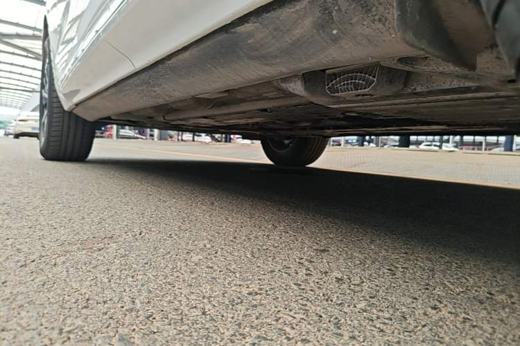 Used Volvo XC60 2026 B5 4x4 Smart Luxury Edition Left Side Sill