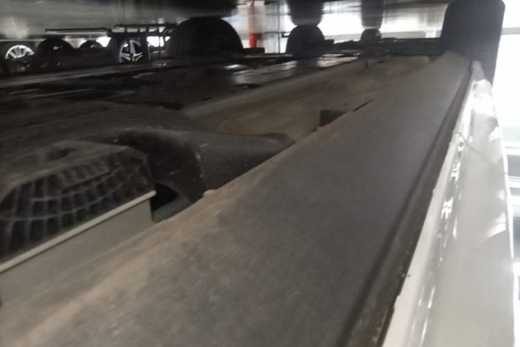 Used Volvo XC60 2026 B5 4x4 Smart Luxury Edition Left Side Sill