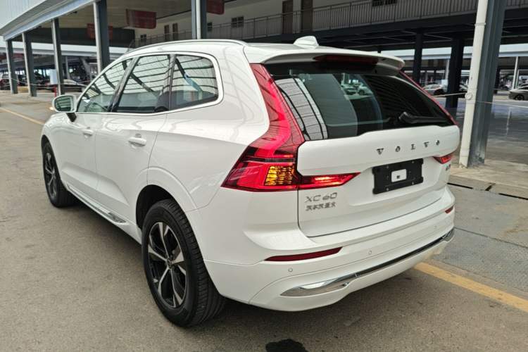 Used Volvo XC60 2026 B5 4x4 Smart Luxury Edition Rear Left 45 Deg