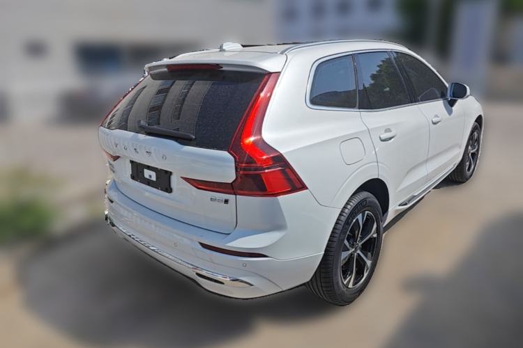 Used Volvo XC60 2026 B5 4x4 Smart Luxury Edition Rear Right 45 Deg