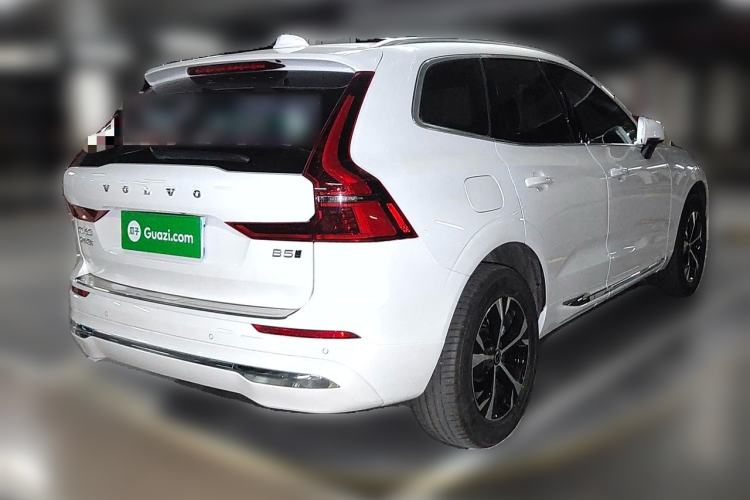 Used Volvo XC60 2026 B5 4x4 Smart Luxury Edition Rear Right 45 Deg