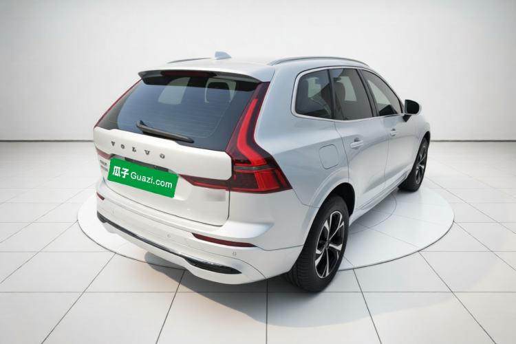 Used Volvo XC60 2026 B5 4x4 Smart Luxury Edition Rear Right 45 Deg