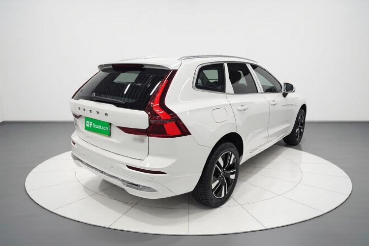 Used Volvo XC60 2026 B5 4x4 Smart Luxury Edition Rear Right 45 Deg