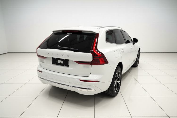 Used Volvo XC60 2026 B5 4x4 Smart Luxury Edition Rear Right 45 Deg