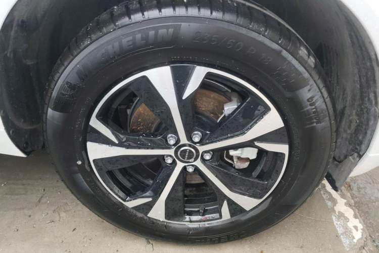 Used Volvo XC60 2026 B5 4x4 Smart Luxury Edition Right Front Wheel Hub