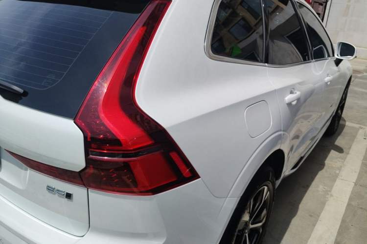 Used Volvo XC60 2026 B5 4x4 Smart Luxury Edition Right Rear Taillight