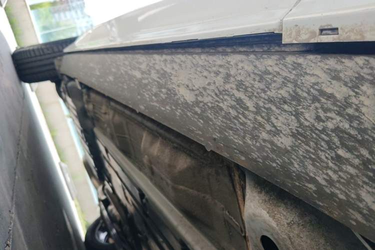 Used Volvo XC60 2026 B5 4x4 Smart Luxury Edition Right Side Sill