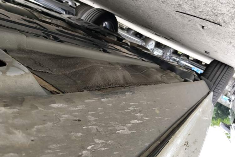 Used Volvo XC60 2026 B5 4x4 Smart Luxury Edition Right Side Sill