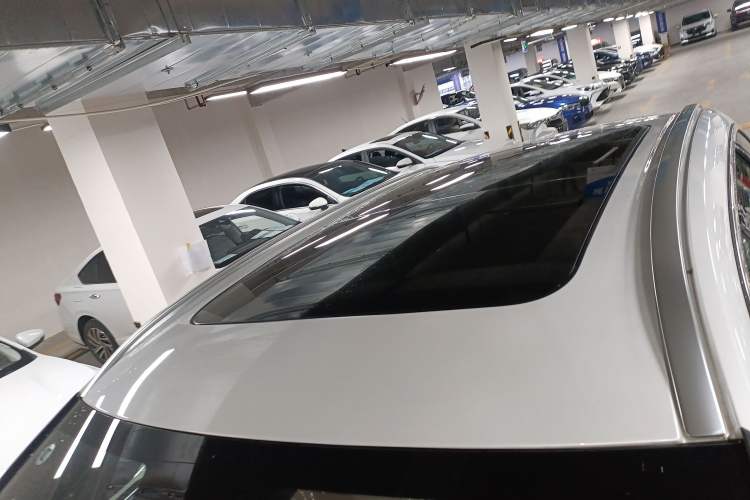 Used Volvo XC60 2026 B5 4x4 Smart Luxury Edition Roof